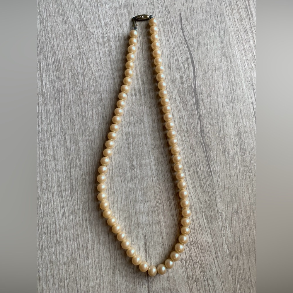 Pearl necklace women
